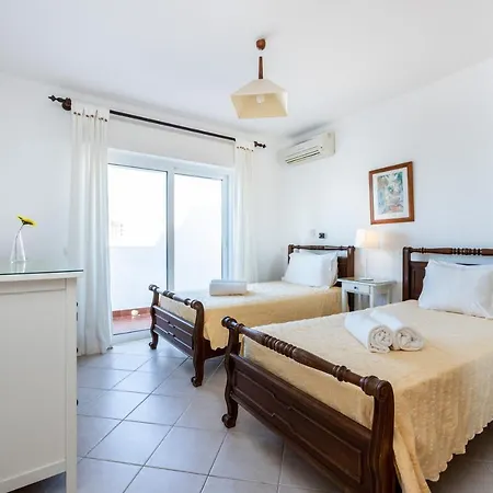 Villa Dos Netos *